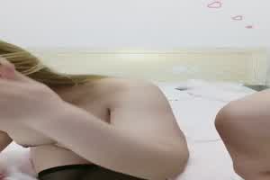 丰满淫荡小姐姐，高跟鞋黑丝啪啪，后入猛操内射  背景图片