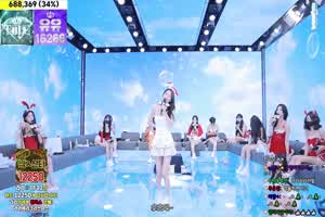 恳请哥哥们观看的骚气制服性感热舞♥PART2  背景图片