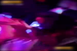 门事件 西北民族大学军训姐又出新瓜！酒吧脱衣大秀艳舞！军训姐酒吧脱衣艳舞！  背景图片