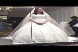 【劲爆吃瓜】湖南婚纱事件！无良摄影师借口免费多拍照片约新娘吃饭灌醉迷奸视频流出！高清原版  背景图片