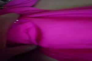 【高清首发】借给刚上职中的侄女玩手机，代价就是玩她粉白小奶子艹的她嗷嗷叫说我有病！对话有意思！  背景图片