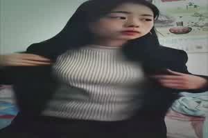 小学教师反差自慰  背景图片