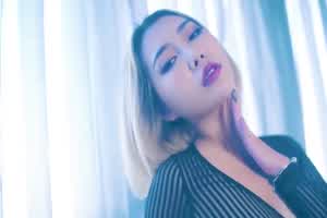 麻豆 黎欣若 运动系女孩登场  背景图片