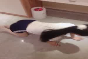 酒店调教学生妹  背景图片