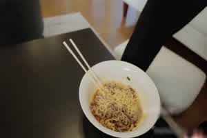 NANA傲娇麋鹿奉命榨精  背景图片