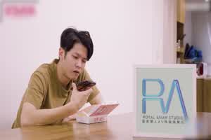 皇家华人 孟若羽 在老公身边被秘密调教的淫荡肉体  背景图片