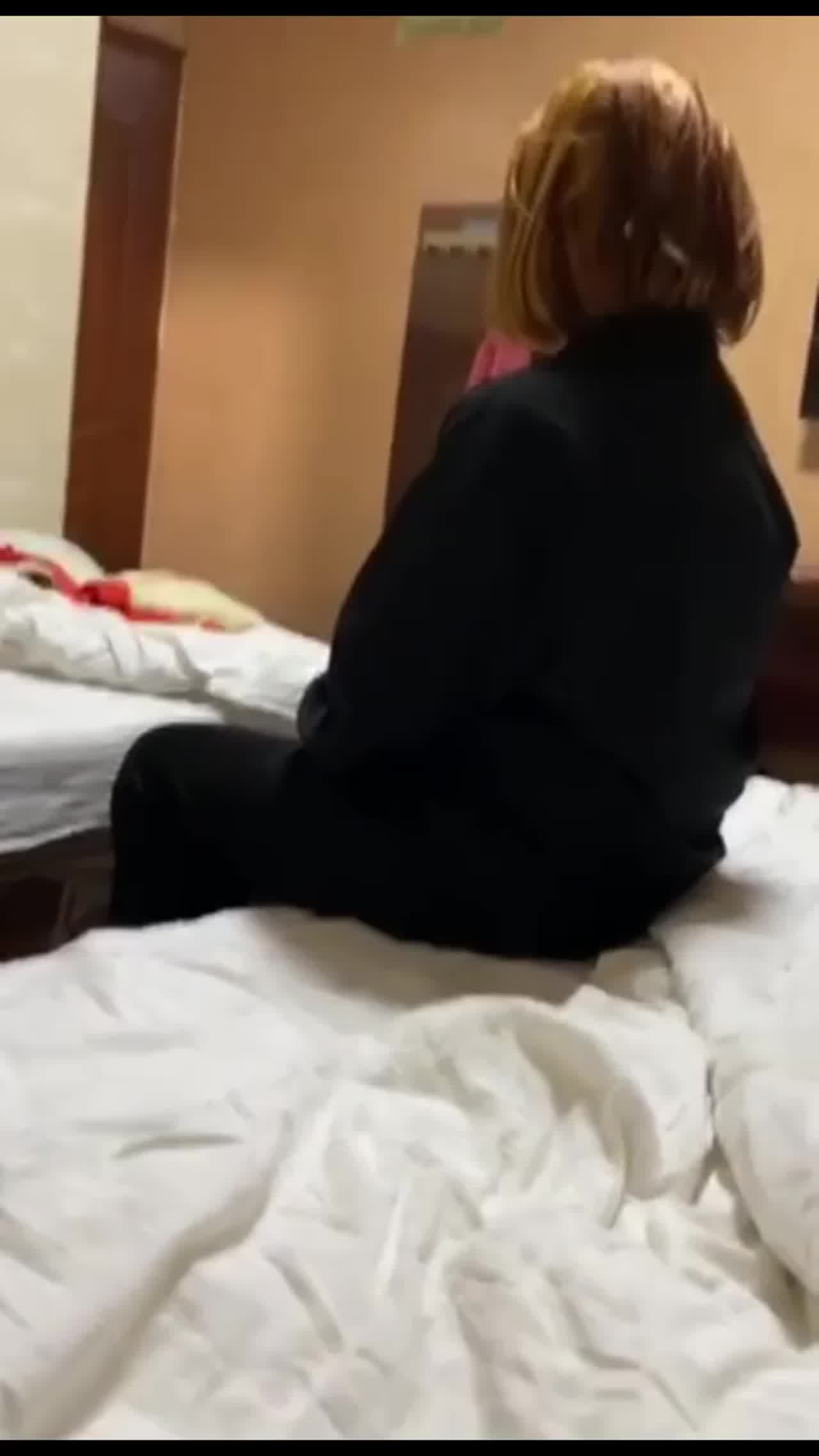  【颜值精神小妹反目成仇现场】有约精神小妹前男友的，还有背后说自己闺蜜是卖逼的，千万别惹纹身妹 的剧照3