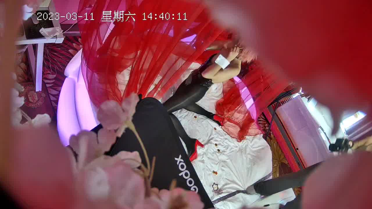  独家泄密，某福利姬网红，情趣房拍私房福利写真，全程偷拍记录花絮?不知道有谁认识的 的剧照10