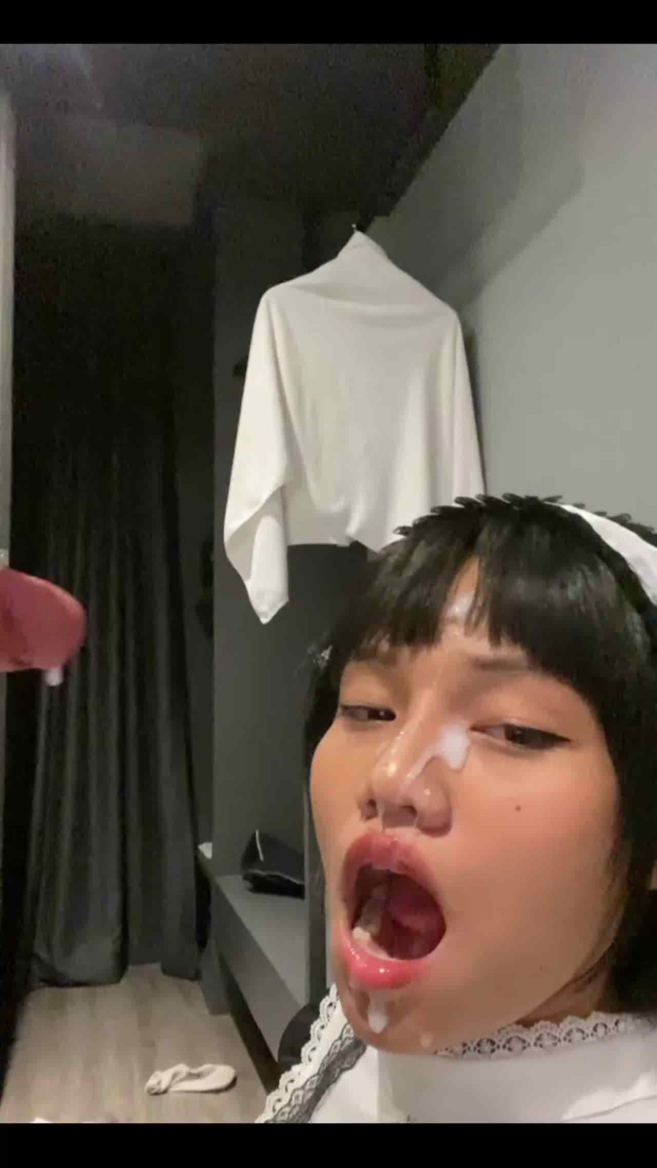  cos修女留学生女友真会玩 的剧照10