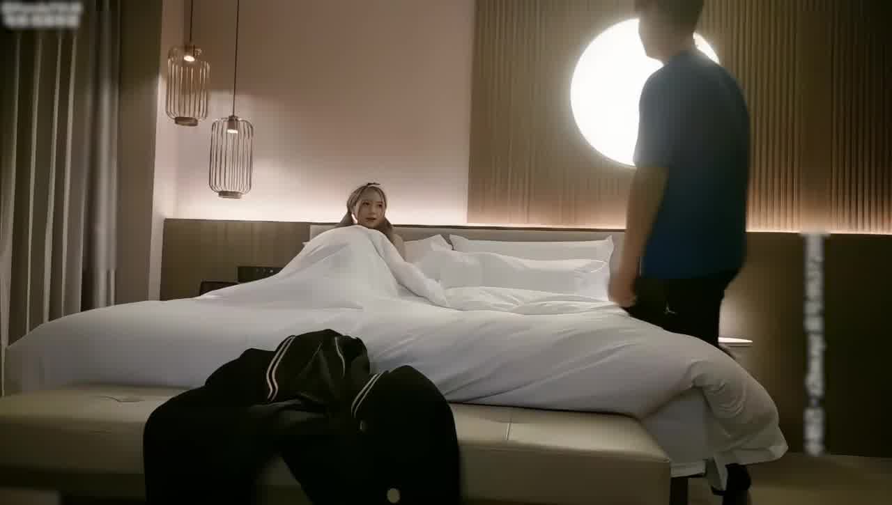  小宝探花约了个双马尾萌妹子，穿上女仆装舌吻摸奶调情骑坐后入猛操 的剧照2