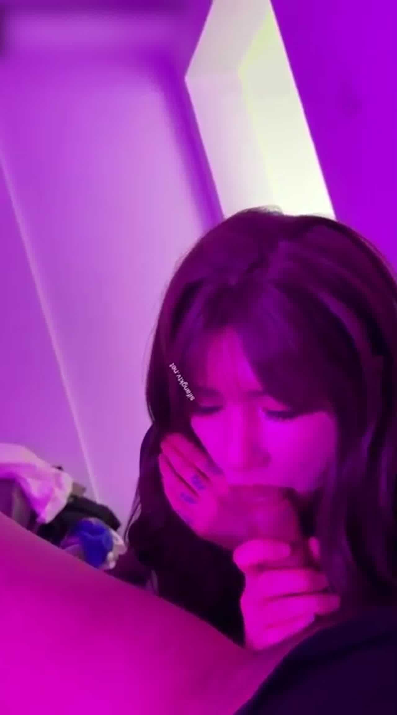  宋先生 女友不在家 叫炮友快过来开啪 的剧照6