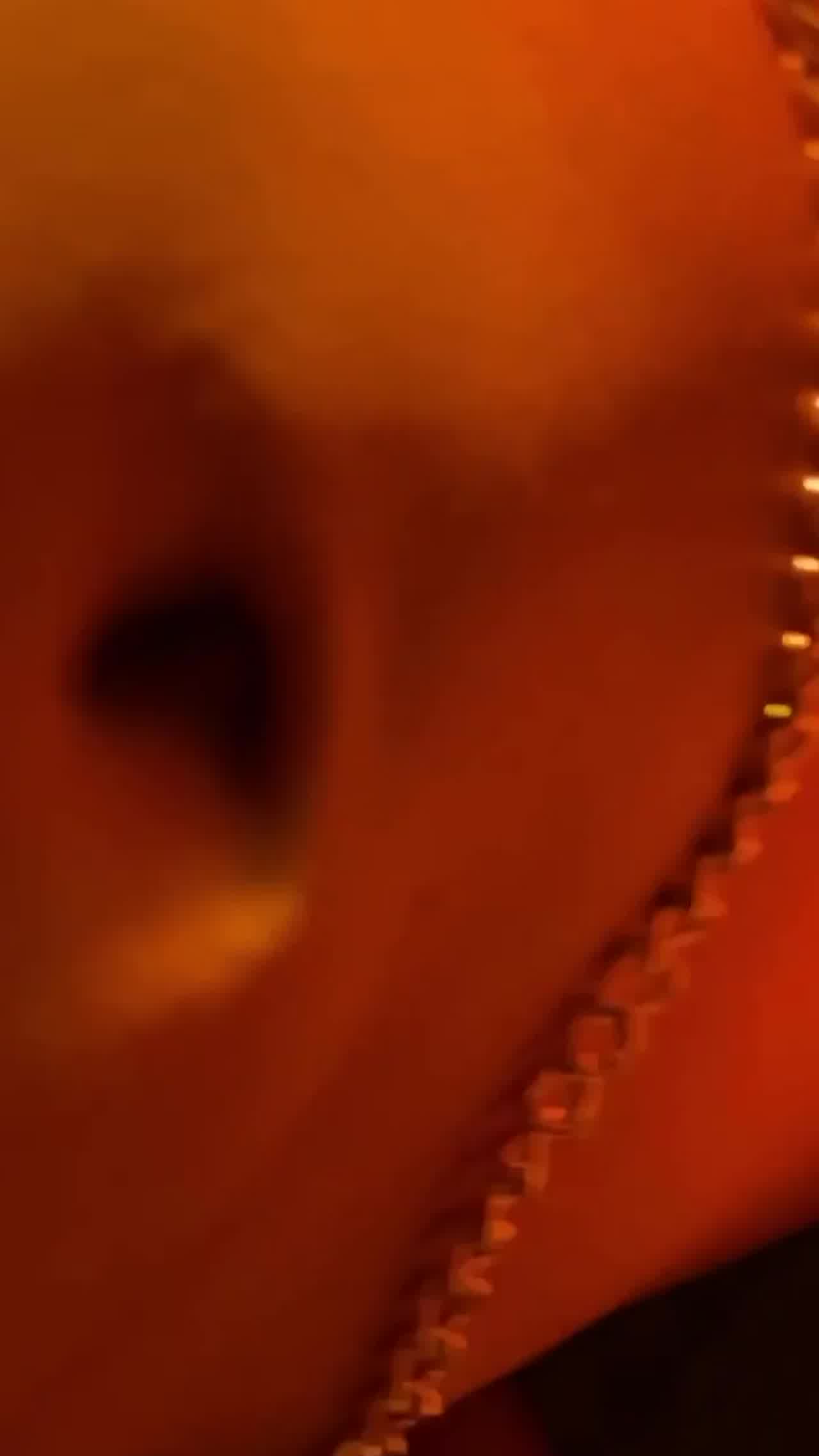  气氛好灯光佳 母狗骑上位 的剧照5