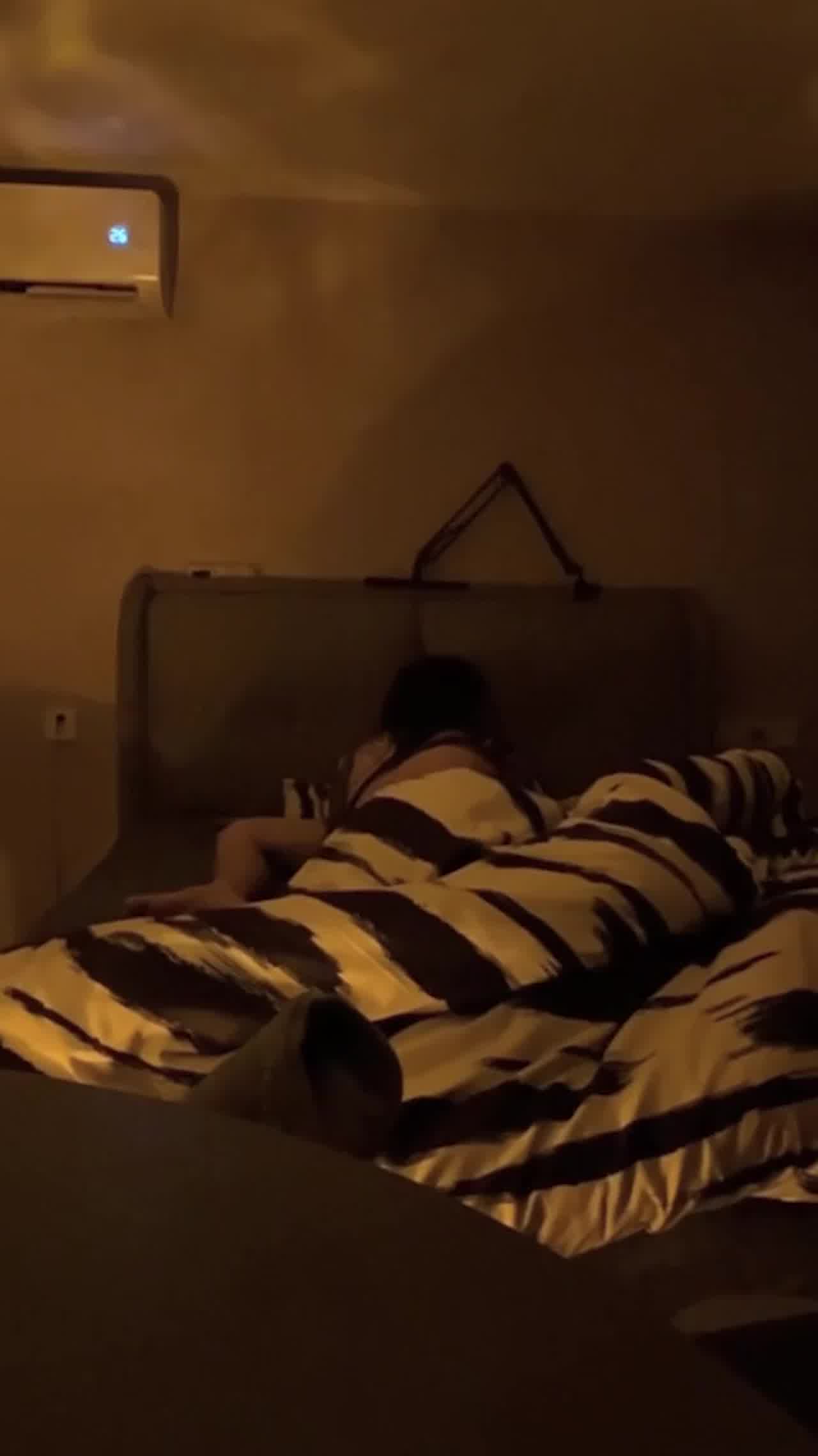  大神约啪大学艺校气质校花 的剧照8