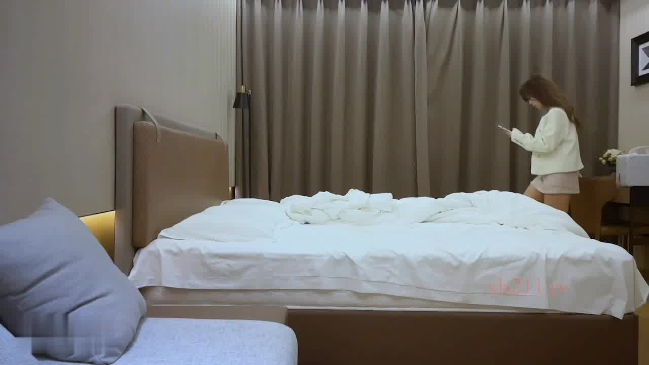  网约温柔可爱的妹子，性格好身材也很棒，说很久没做了，被搞得痛并快乐着，后面没想到还高潮喷水了 的剧照6