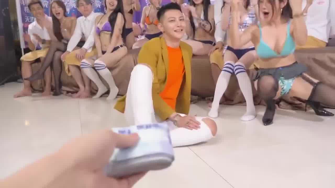  【小哥哥艾理】性世界 无边界 大型成人综艺 第4期 多人配对运动 限时限定 的剧照2