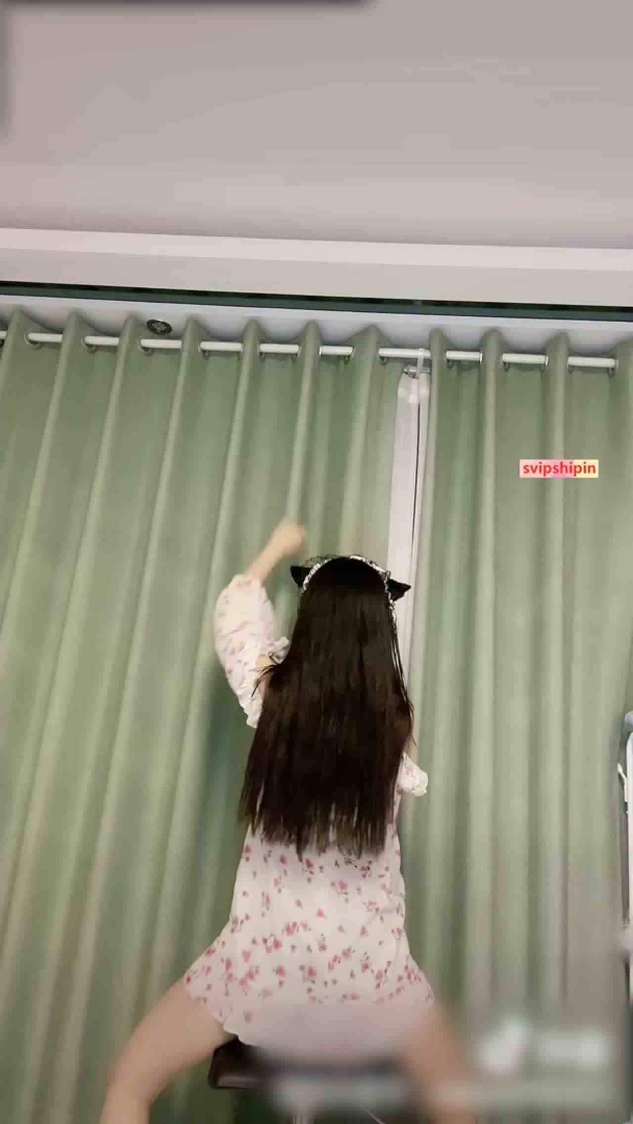  抖音高颜质网红骚舞弄姿 的剧照9