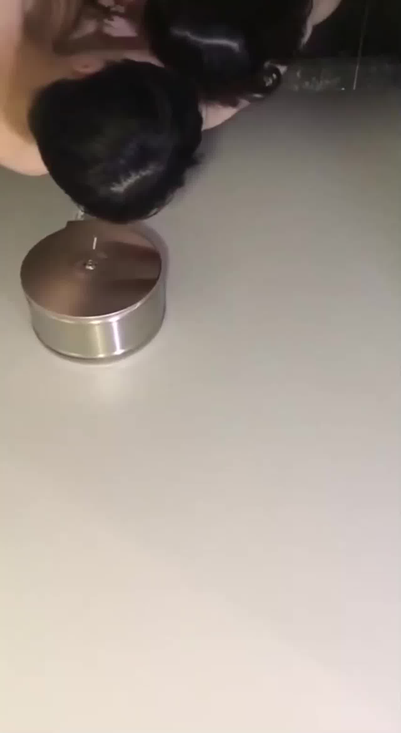  偷拍学生情侣厕所打炮，被发现了 的剧照7